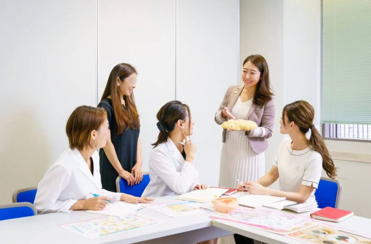 大阪　耳つぼ　資格